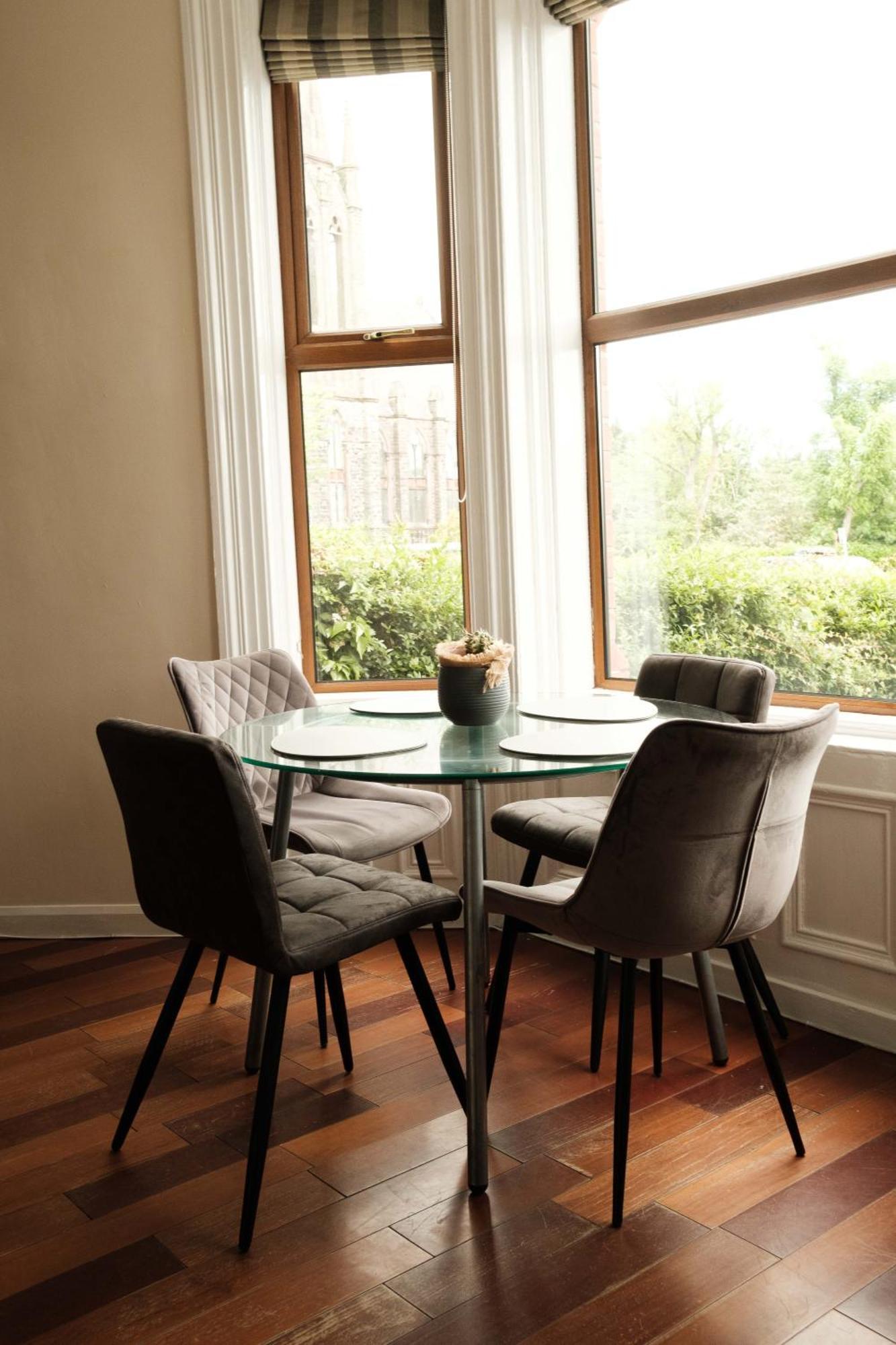 Antrim Road Apartments Белфаст Экстерьер фото